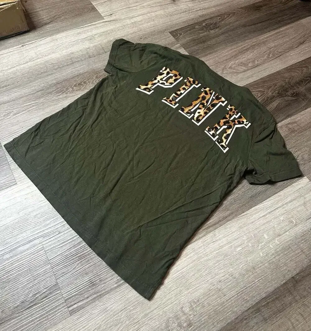 Victoria's Secret PINK Olive Green Leopard Print Graphic Pocket T-Shirt